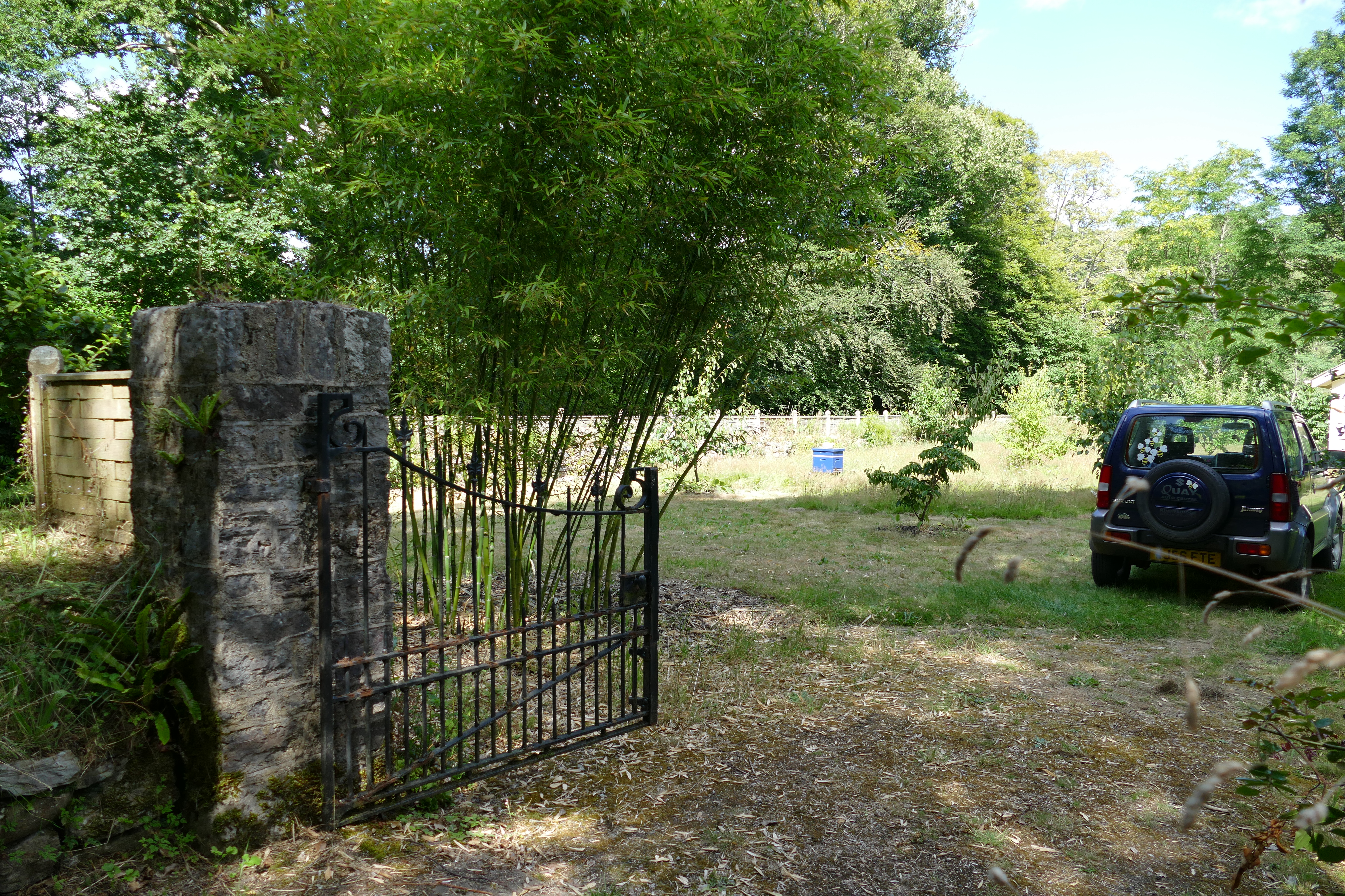 Buckfast Abbey Scenery (396)