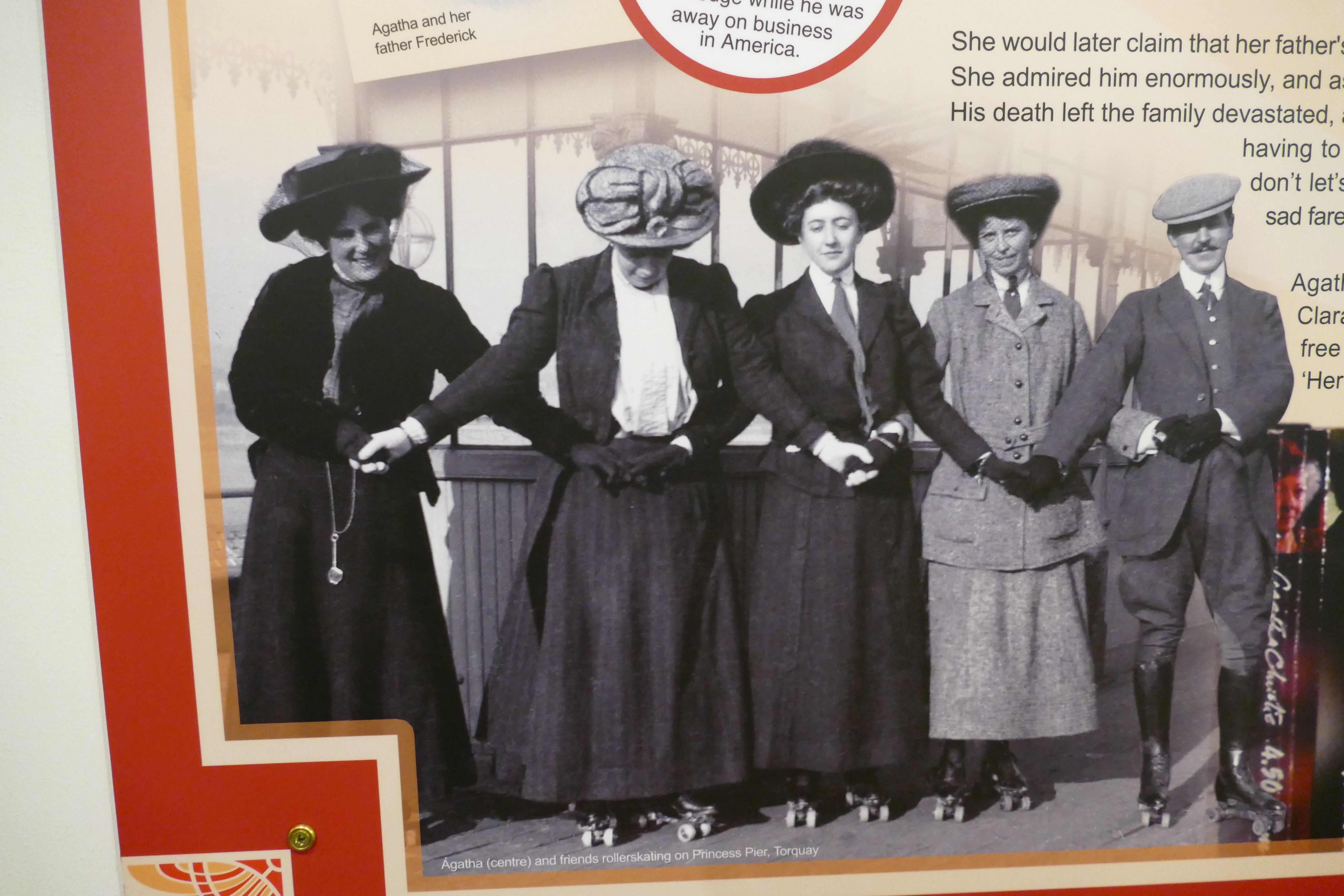 torquay-museum-scenery-23